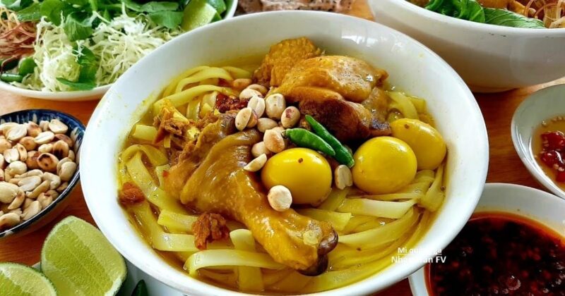 Biến tấu hấp dẫn với cách nấu mì quảng gà ta dai giòn
